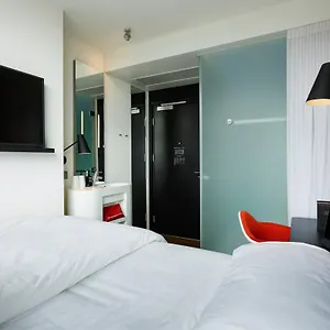 https://citizenm-amsterdam-amstel.amsterdamhotelsnl.com